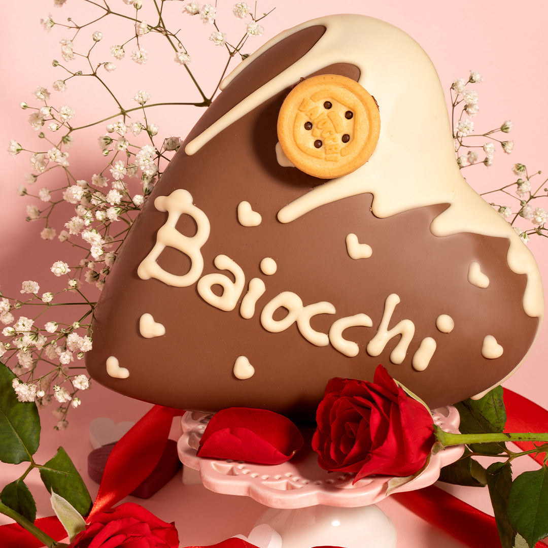 CUORE CIOCCOLATO CON BISCOTTI BAIOCCHI ALLA NOCCIOLA E CACAO PERSONALIZZABILE 600 GR.