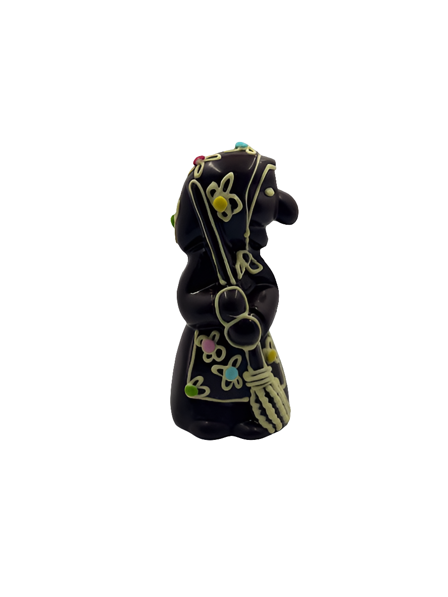 BEFANA DI CIOCCOLATO DECORATA
