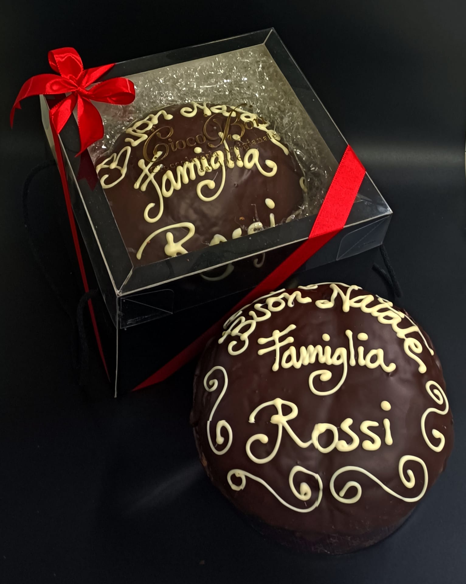 Panettone artigianale con copertura cioccolato a latte e crema alla nocciola