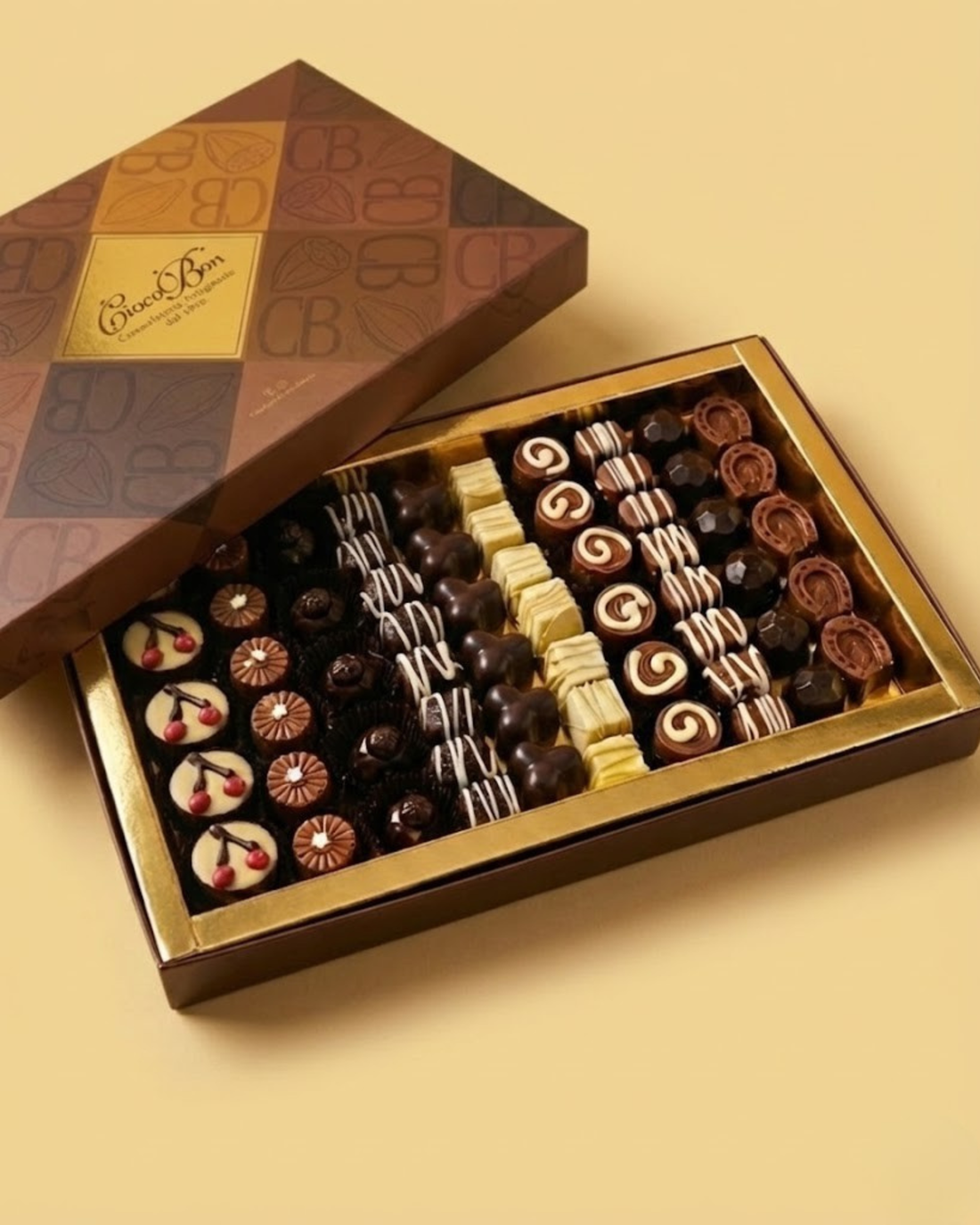 Scatola con cioccolatini assortiti